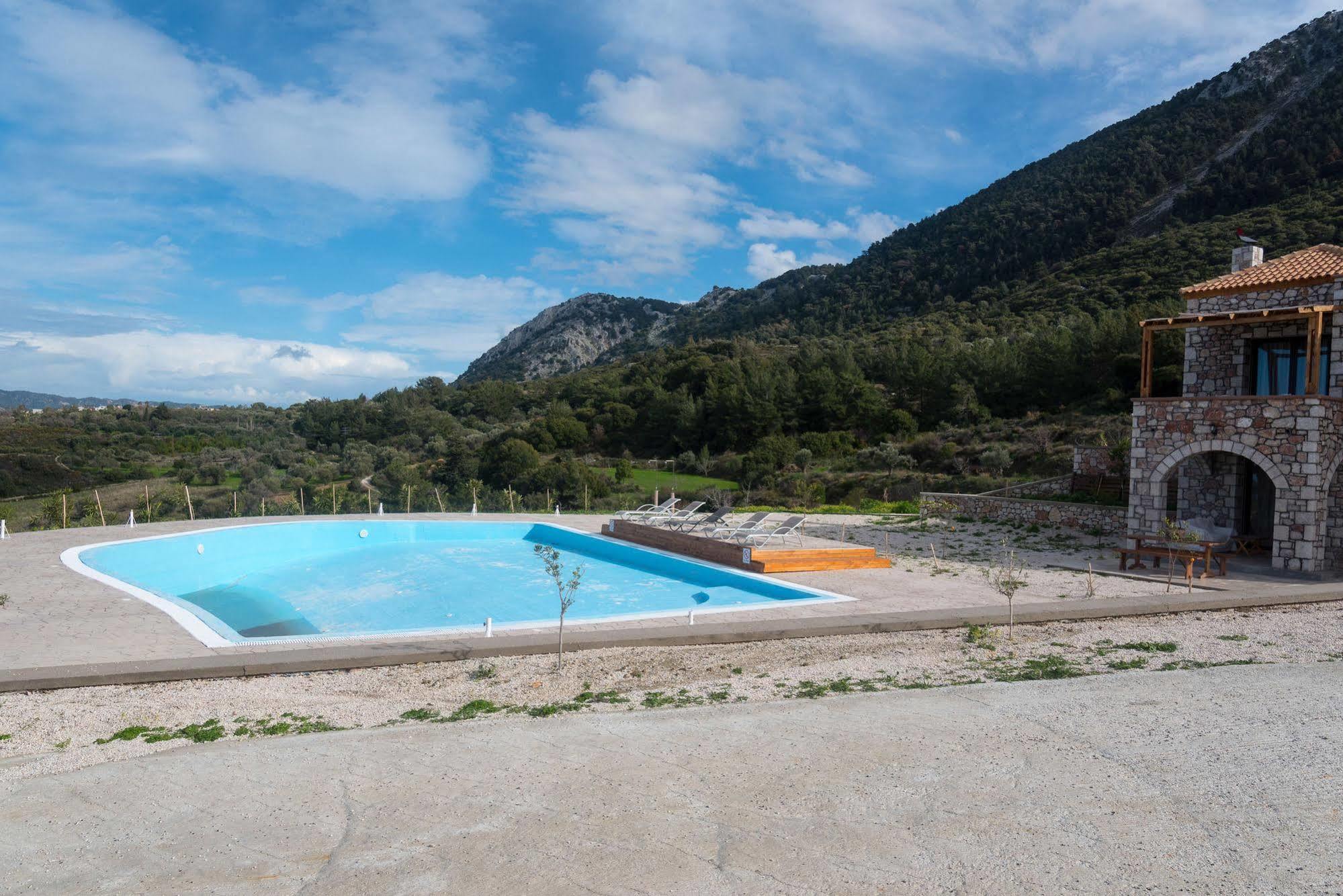Villa Salakos Villas