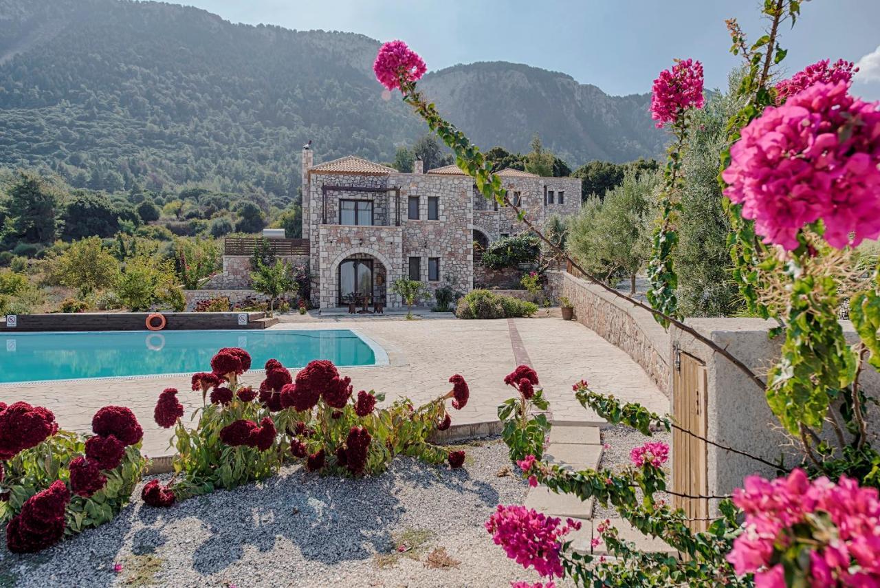 Salakos Villas